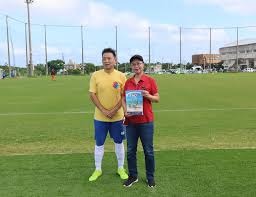 我们恨利物浦，还有曼城…… 🎶